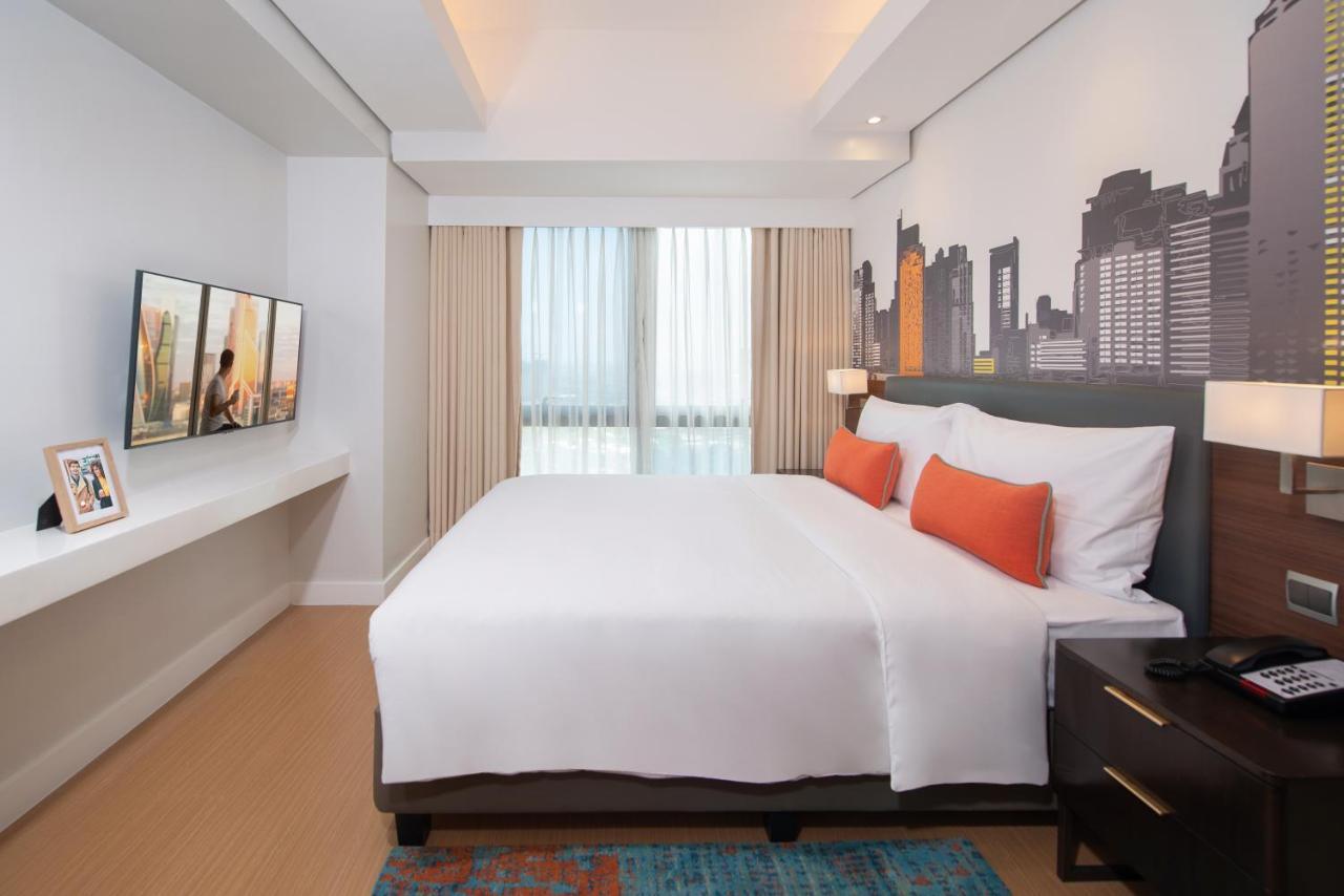 Citadines Benavidez Makati Hotel Makati City Exterior photo